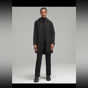 NWT Lululemon Rain Rebel Jacket Black Size 8